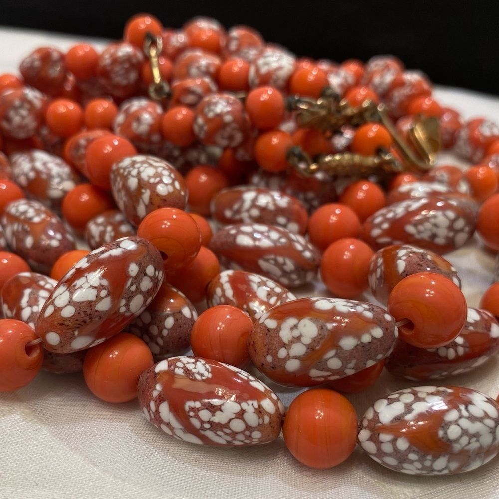 Vintage Four Strand Coral And Art Glass Necklace - Picture 7 of 12